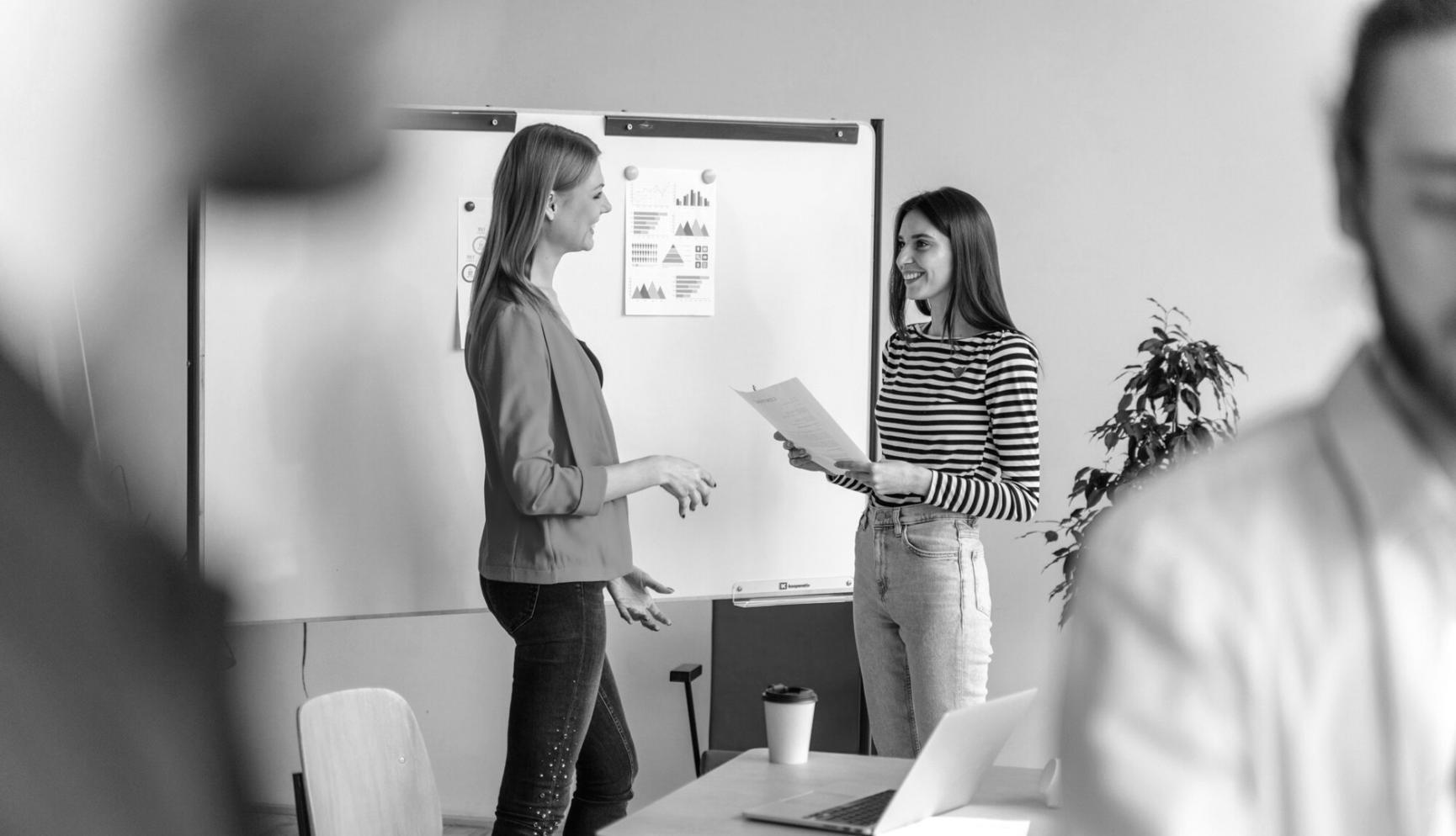Finanzanalyst bei der Arbeit mit Bewertungsmodellen